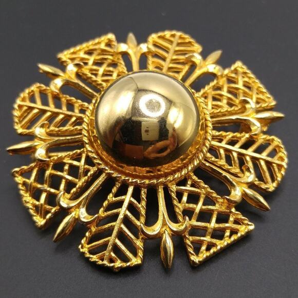 Vintage Gold Tone Flower Brooch, Reflective Center, Filigree Petals, 2 1/8 Inch - Picture 7 of 7